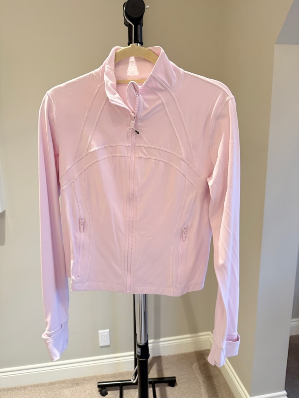 Lululemon Light Pink Women's Zip-Front cropped Jacket